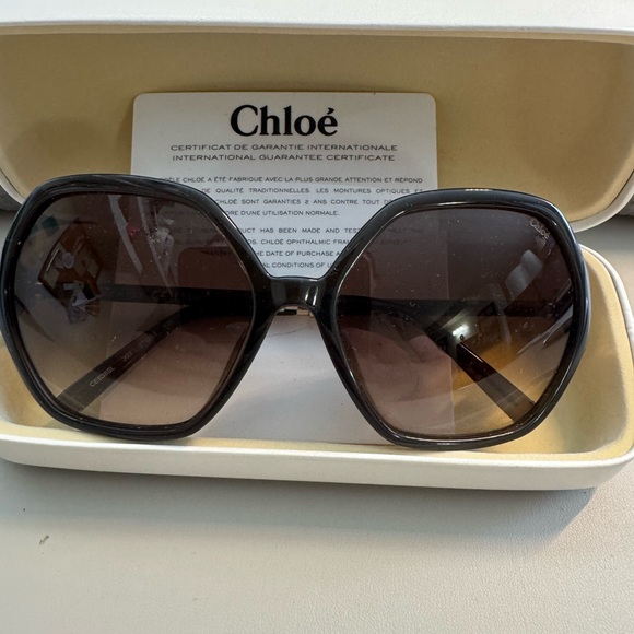 Chloe Black Frame Sunglasses with Brown Lenses - Picture 1 of 3